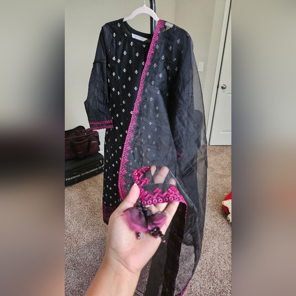 Pakistani Dress from Xenia formals - Picture 7 of 8